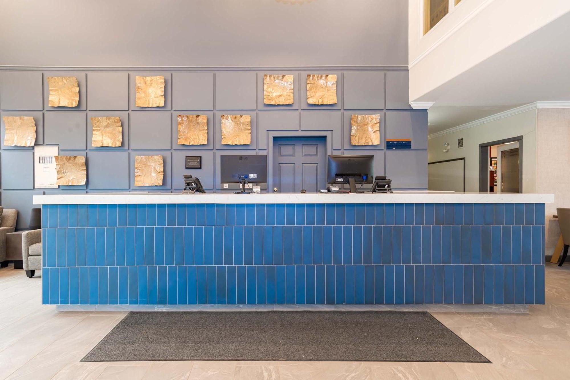 Sandman Hotel Quesnel Exterior foto